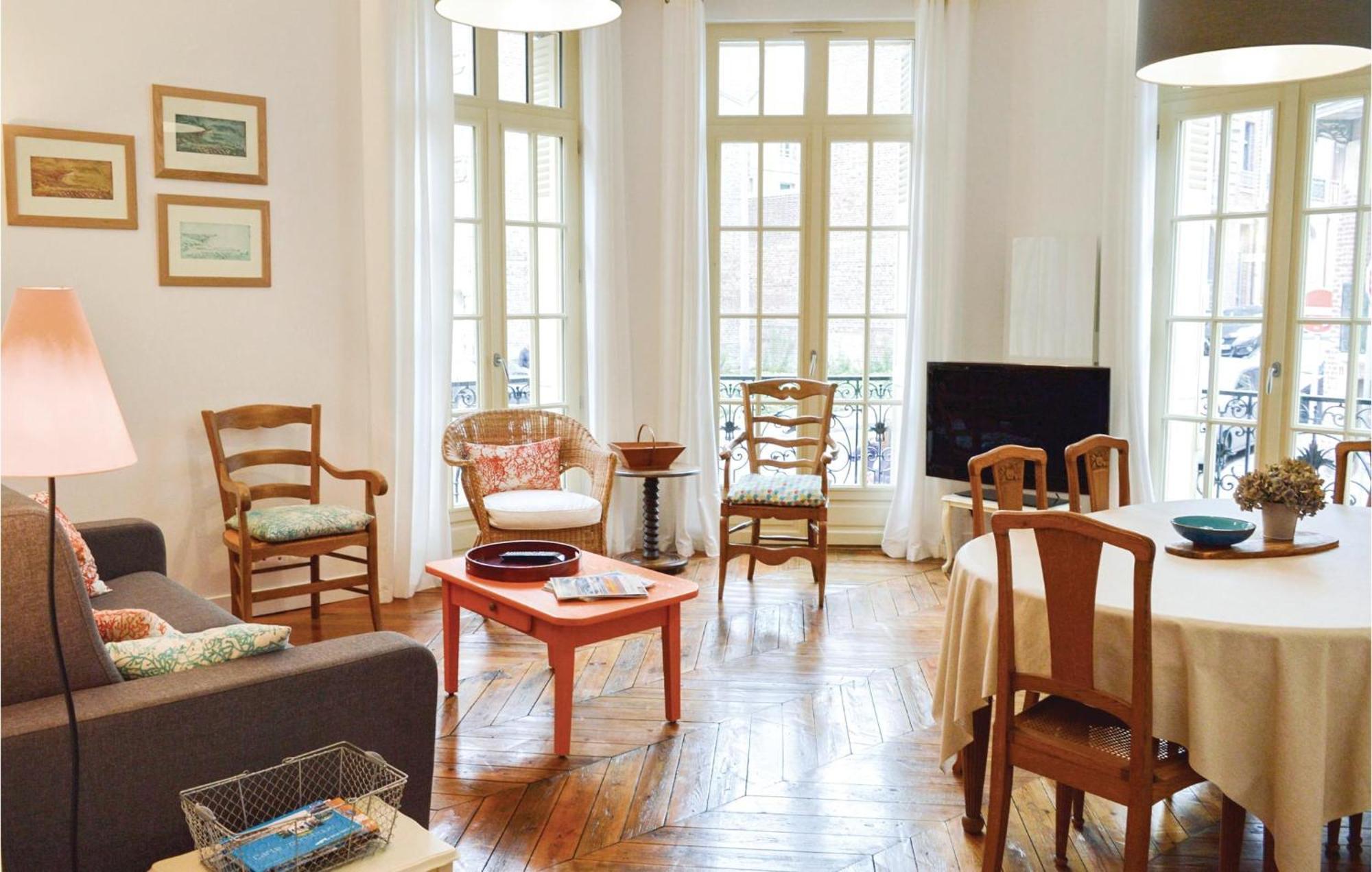 2 Bedroom Awesome Apartment In Mers-Les-Bains Ngoại thất bức ảnh